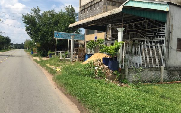 mặt tiền đường nhựa