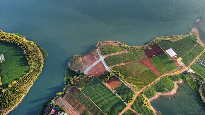 UBND tỉnh Lâm Đồng vừa chấp thuận chủ trương đầu tư dự án khu đô thị Nam sông Đa Nhim quy mô gần 12.000 tỷ đồng.